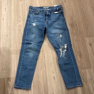 Levi’s Wedgie Distressed Jeans